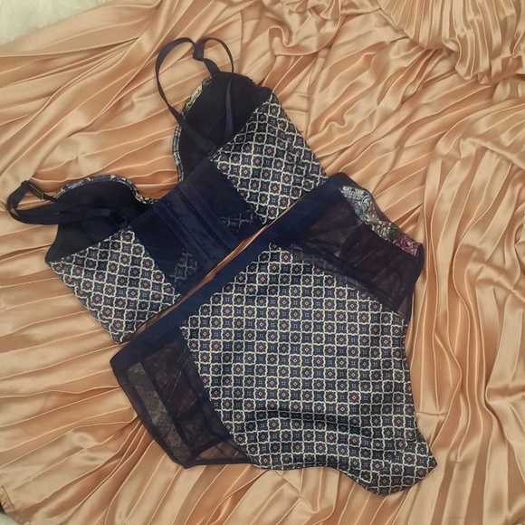 Victoria's Secret Bohemian Matching Lingerie Set - Picture 2 of 5